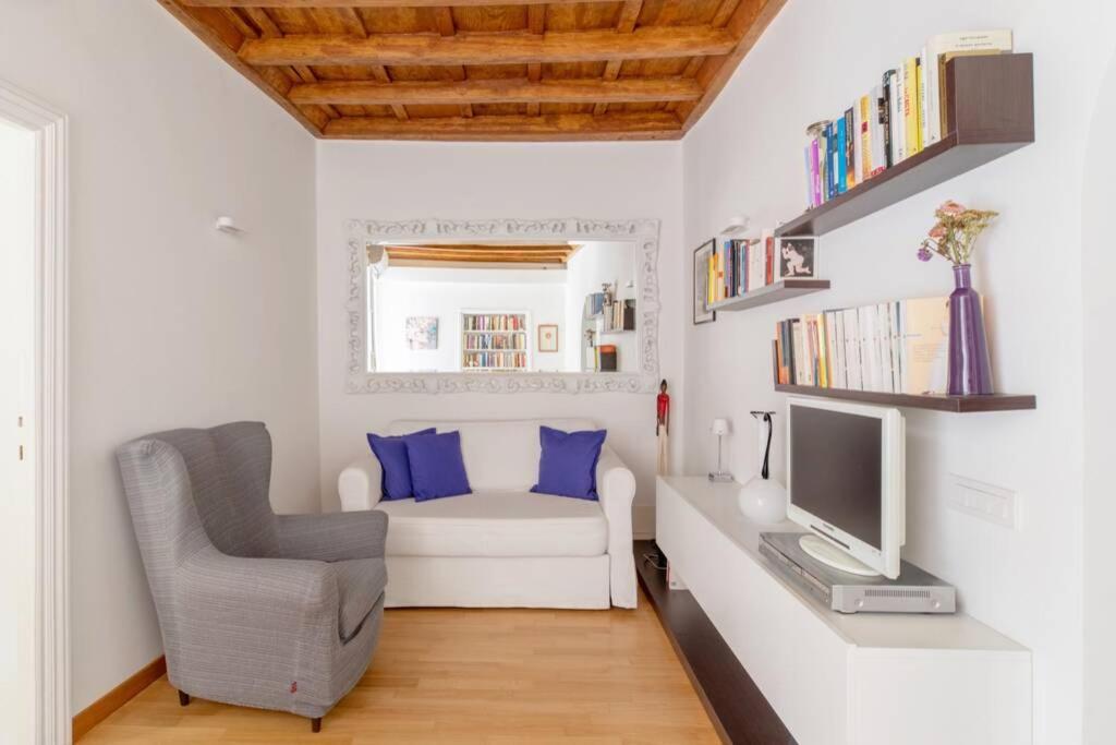 Iflat Via Del Corso Elegant Apartment روما المظهر الخارجي الصورة